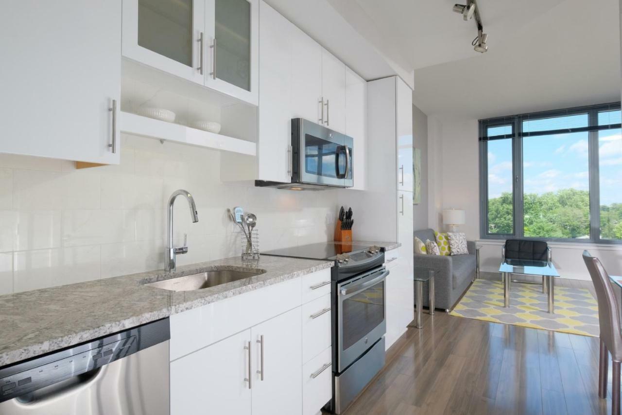 Global Luxury Suites In Downtown Bethesda Extérieur photo
